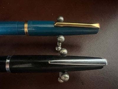 🔴 AURETTA penne nera blu pennini M F con cartucce scrivono vintage 1970
