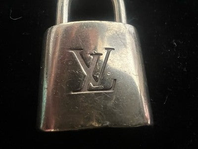 🔴 LOUIS VUITTON lucchetto originale dorato n 318 senza chiave da chiedere