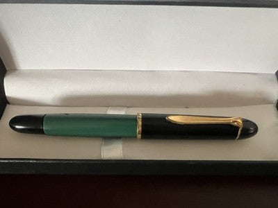 PELIKAN Pluma Estilográfica 120 Verde Negra Pistón Óptico Plumín M