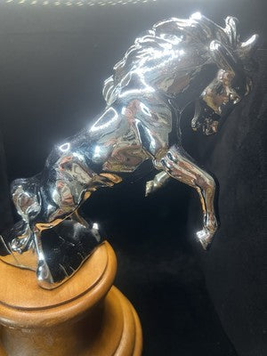 Ford MUSTANG Metal Horse Galloping Mascot Badge Vintage Trophy H 27