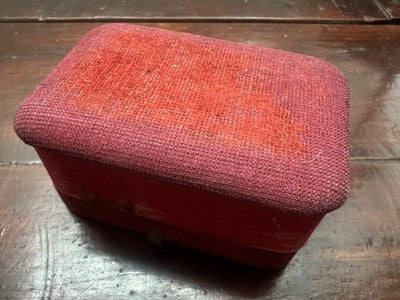 🔴 Red fabric earring box with antique clasp from 1920 