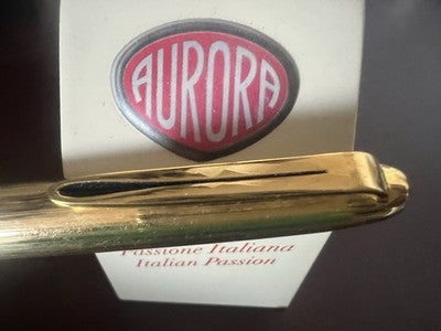 Aurora Stylo-Plume Sphère Série Aigle Noire Or Écrit Parfaitement Vintage 