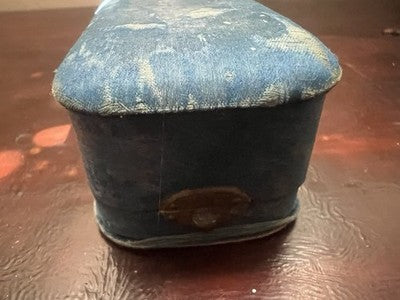 🔴 Blue brooch box, fabric case with original Art Deco clasp 