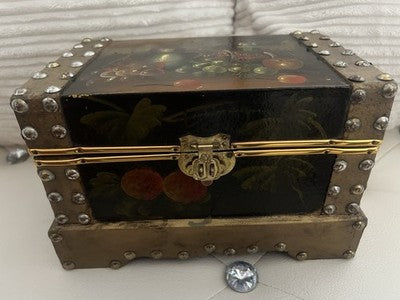 🔴 Scatola scrigno legno dipinto borchie e manici da lucchetto vintage A
