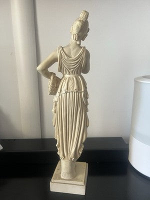 🔴 Griechische Göttinnenstatue, Marmorstaub, RB-verarbeitete Drapierungen, Höhe 44 cm, Italien, Vintage
