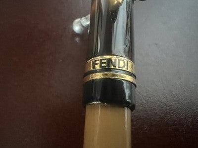 🔴 FENDI penna stilografica lacca doppio colore finiture dorate pennino M