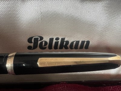 Pelikan Stift Füllfederhalter Schwarz Patrone Zierleisten Hautzange Gold F