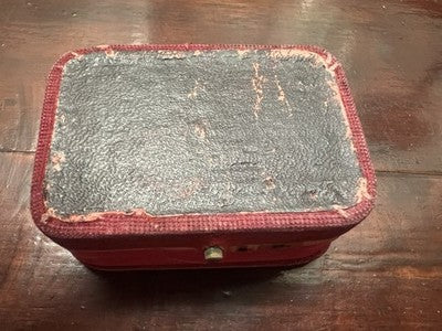 🔴 Red fabric earring box with antique clasp from 1920 