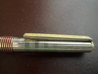🔴 HARRISON Metallkugelschreiber mit graviertem Goldclip und passendem Federmäppchen 