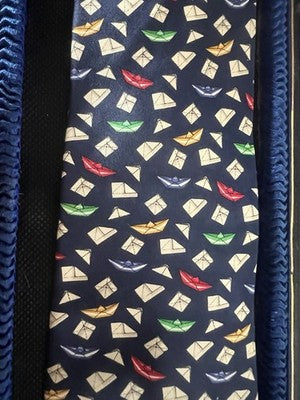 🔴 SALVATORE FERRAGAMO cravatta seta 100% barchette origami blu fantasia