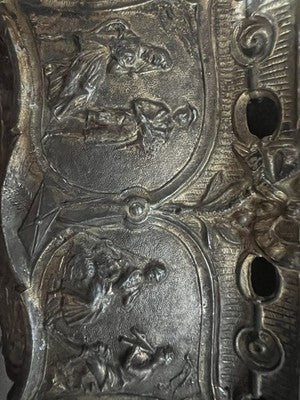 Porte Calameau Métal En Relief mit Szenen Bucoliques Paysages Marins Vintage 
