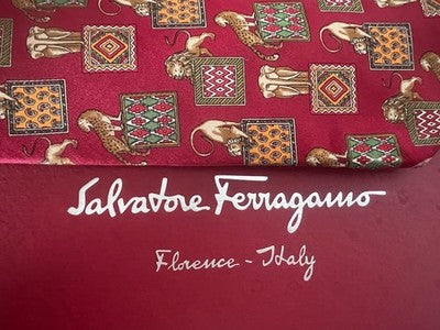 🔴 SALVATORE FERRAGAMO cravatta seta rossa animali leoni ghepardi elefanti
