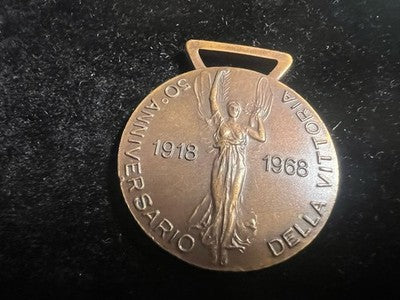 Medals Badges Commemorative Italy England Thai Stock 22