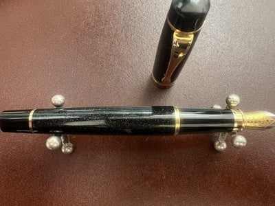 🔴 MASERATI penna stilografica resina nera iridescente blu profili dorati NOS