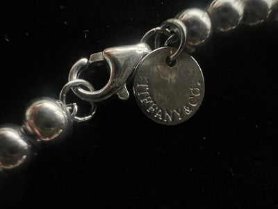 TIFFANY & CO. Bracelet Pepites Bead Argent 925 Charm Coeur Émaillé Vintage