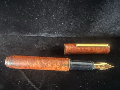 🔴 Penna stilografica LEGNO ornito pennino M placcato oro cappuccio a scatto