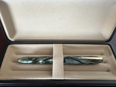 🔴 ASTURA penna stilografica verde celluloide pennino ORO 14 kt scrive vintage