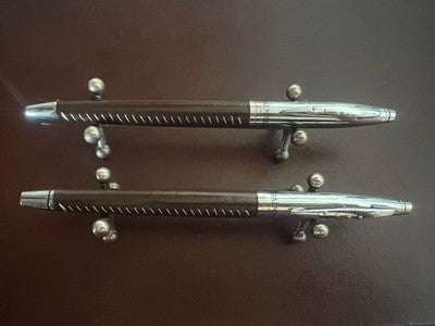 Balmain Set Stylo-Plume Sphère Et Roller Cuir Finis Main Marron Chrome Vintage