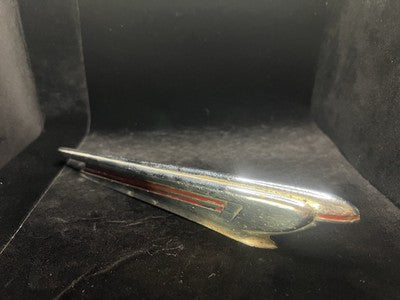 Red Vintage American Car Hood Radiator Mascot Speed Emblem