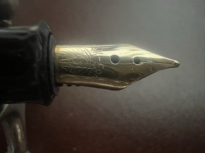 Linz Füllfederhalter, schwarzer Kolbenfüller, vergoldete 14-Karat-Kolbenmarkierung, Vintage 