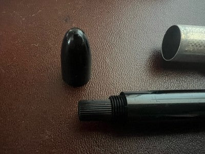 ERO Stylo À Plume Noir À Piston Nib F Écrit Vintage