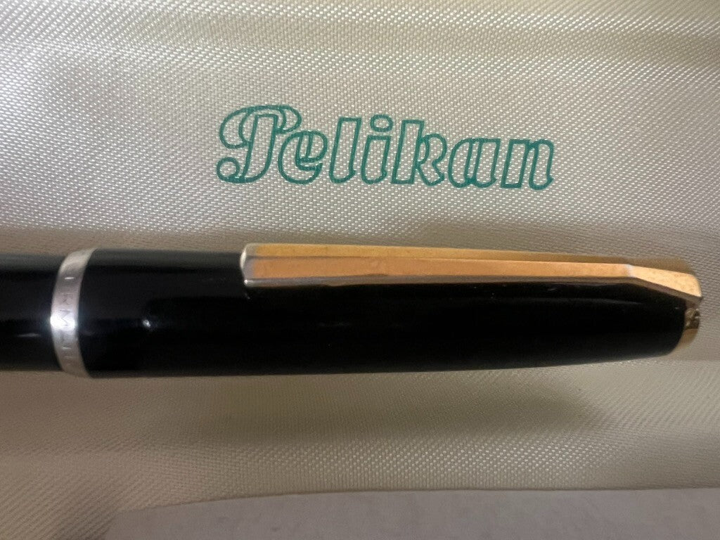 Pelikan Stylo-Plume Stylo à Plume Noire MK21 Piston Or Non Inked Dans
