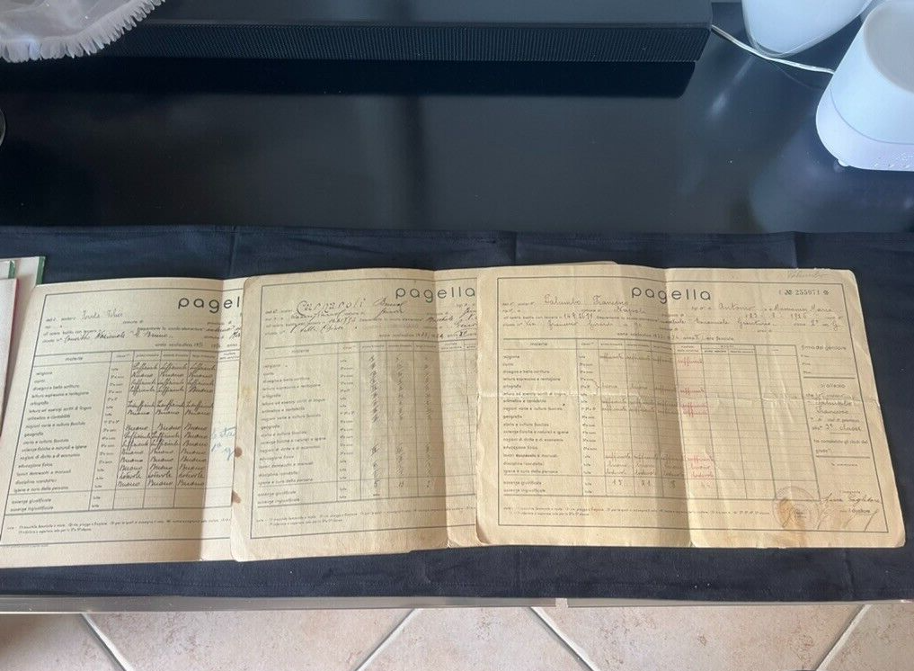 Königreich Italien, Zeugnisse, Babyfuß-Tampons, Originalunterschrift von 1932, 9 Stück 
