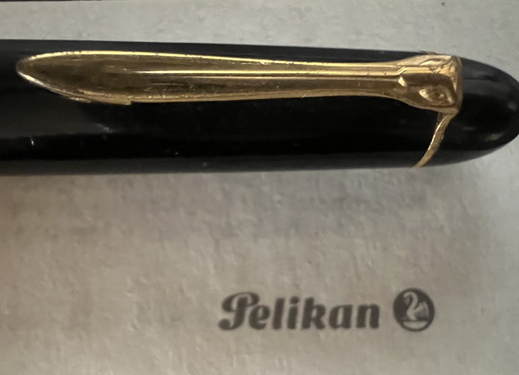 PELIKAN Pluma Estilográfica 120 Verde Negra Pistón Óptico Plumín M