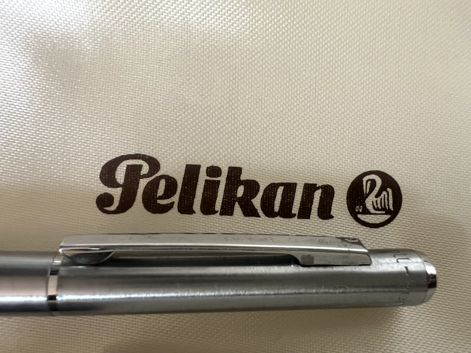 🔴 PELIKAN penna sfera cromata con refill roller scrive vintage