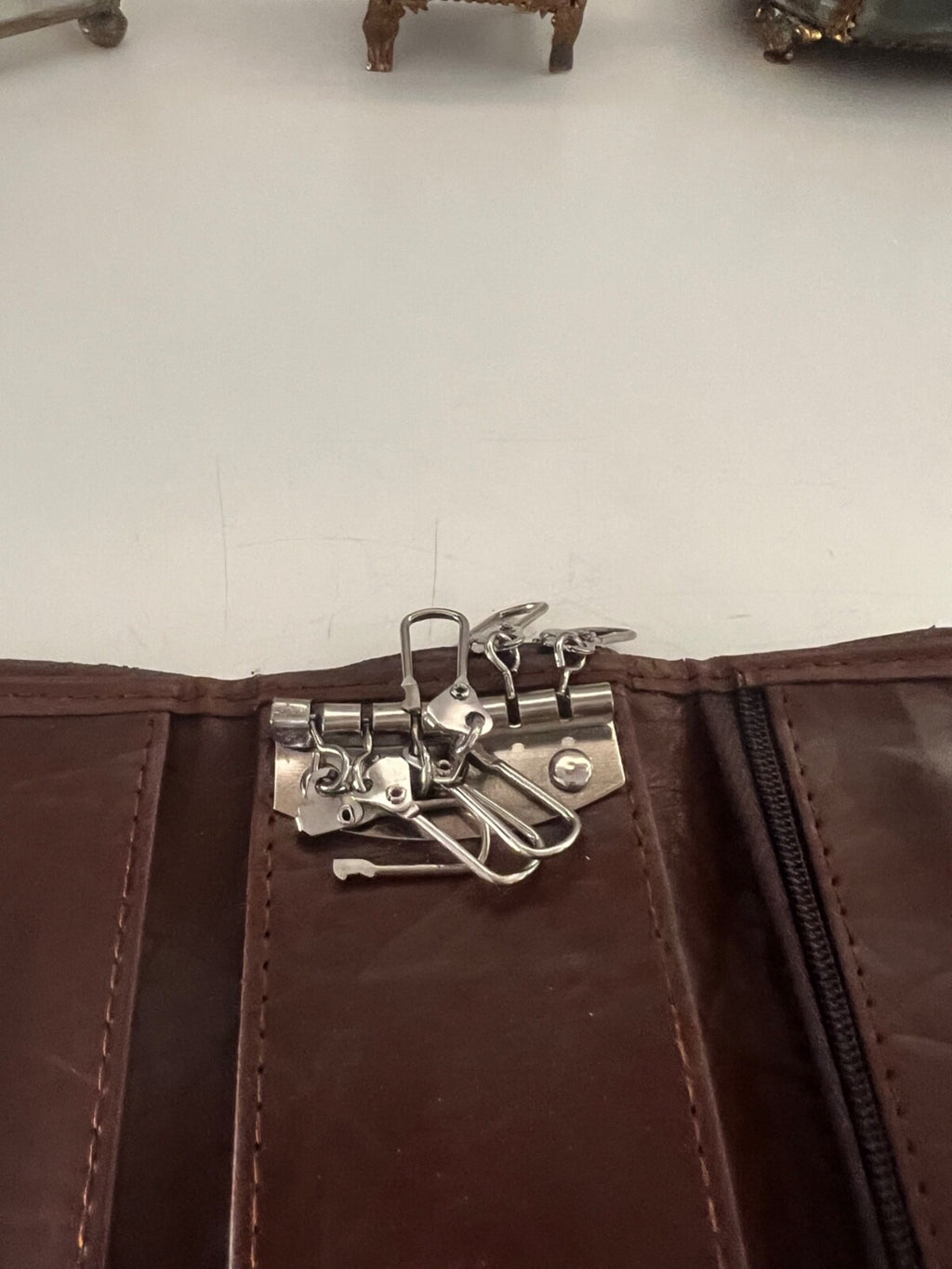 🔴 Portachiavi MIRABELLA in pelle marrone con protezione chiavi