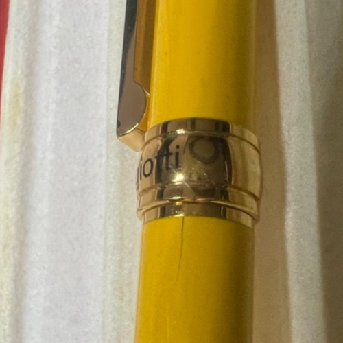 Laura Biagiotti Stylo-Plume Stylo à Plume Laque Jaune Iridium 6 Nouvelle