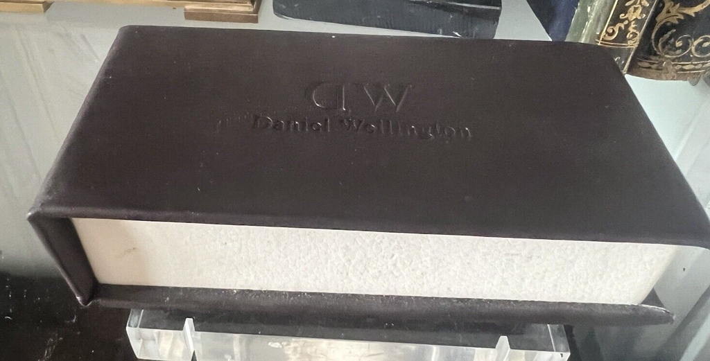 Daniel Wellington Box Watch Box Case Brown 