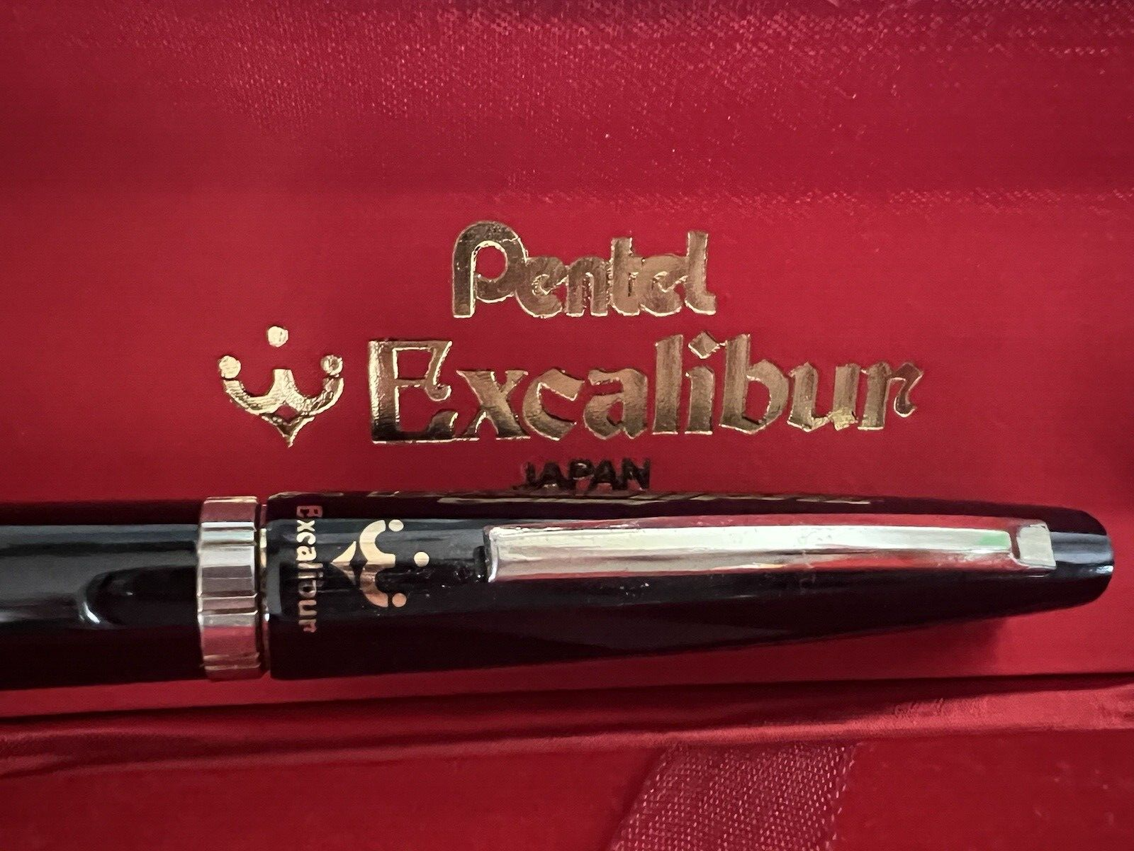 🔴 PENTEL penna sfera roller Excalibur lacca nera con istruzioni ed astuccio