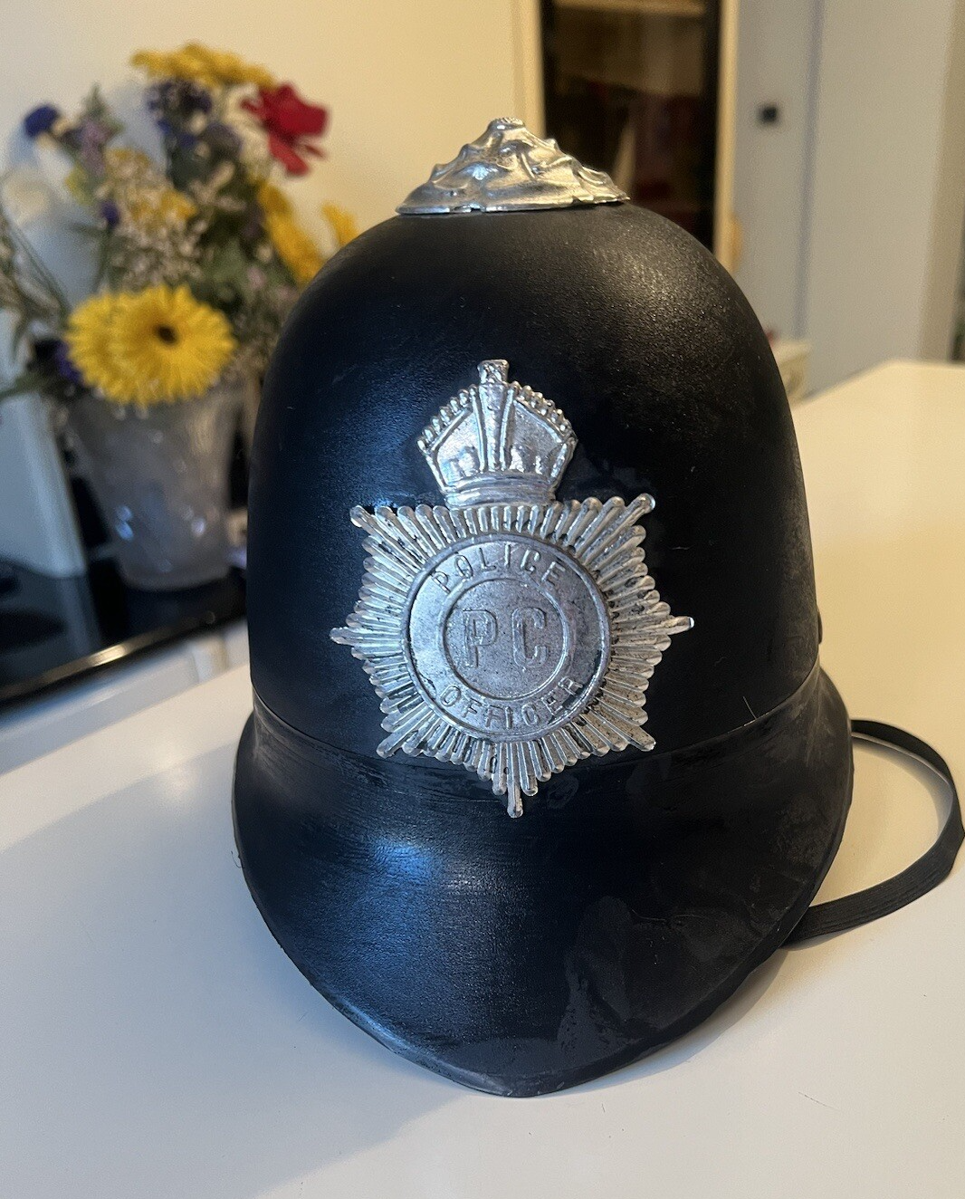 🔴 Spielzeug-Polizeihelm aus Kunststoff, englischer Vintage-Stil 