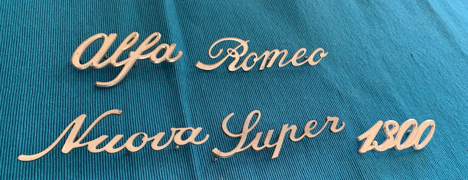 🔴 ALFA ROMEO stemma AUTO NUOVA 1300 emblema fregio badge targhetta metallo