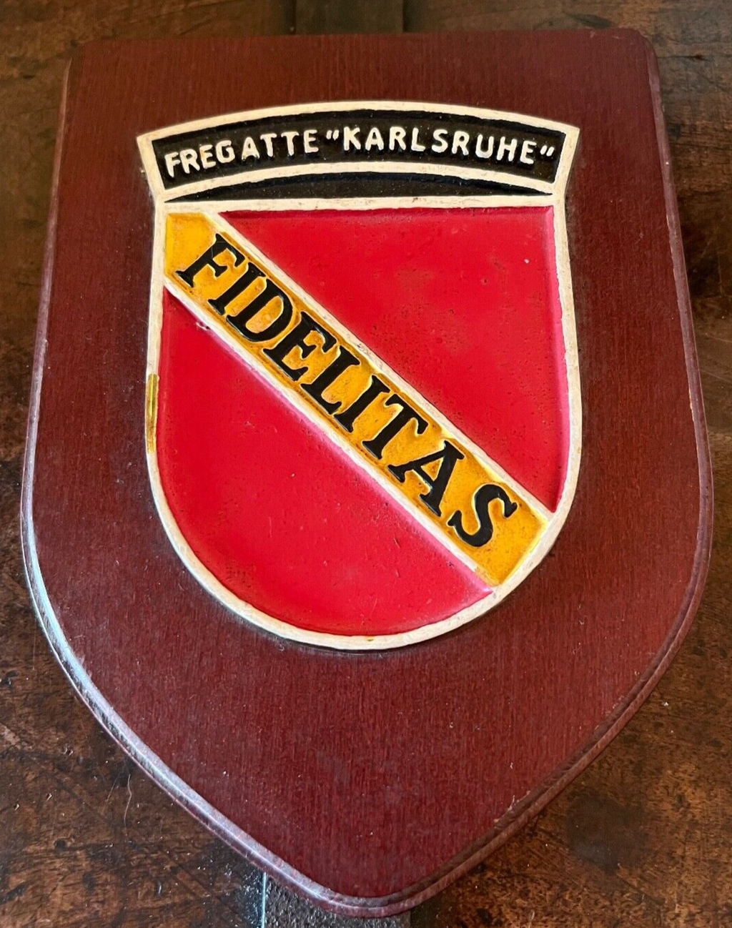 Crest Militaire Fidelitas Fregatte Karlsruhe Allemagne Bois Allemand Vintage