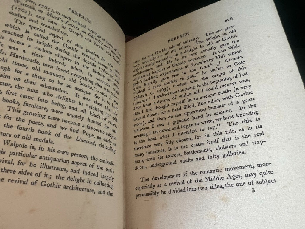 🔴 Buch DAS SCHLOSS VON OTRANTO von Caroline Spurgeton in englischer Sprache aus dem Jahr 1929 
