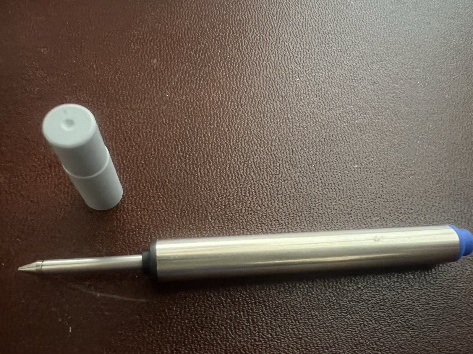 Delta Refill Stift Roller Klein Tinte Blau 2 Stücke Ersatzteile Neu Laden 