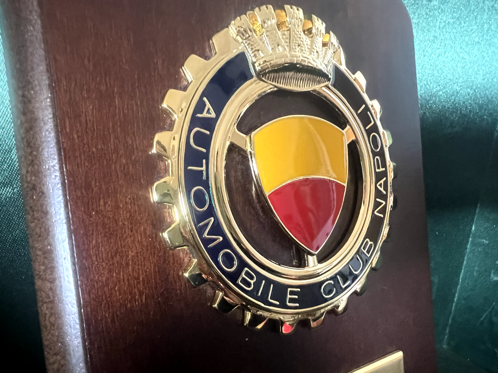 🔴 AUTOMOBIL CLUB NAPOLI Auto-Motorrad-Metallplakette und Emaille-Wappen 1906–2006 