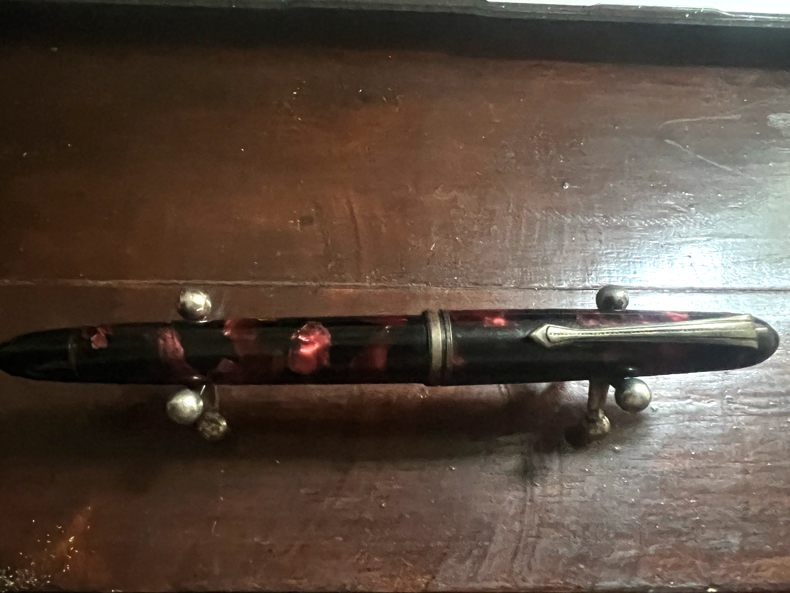 Vintage Füllfederhalter aus Harz, rot marmoriert, Patrone oder Konverter (M) 