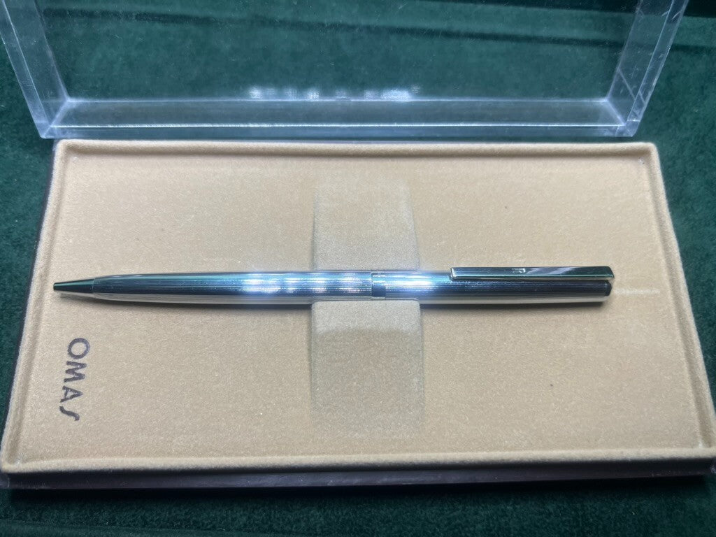 Grand-Mère Stylo-Plume Sphère Chrome A Rayures Renaissance Écrit Avec Trousse