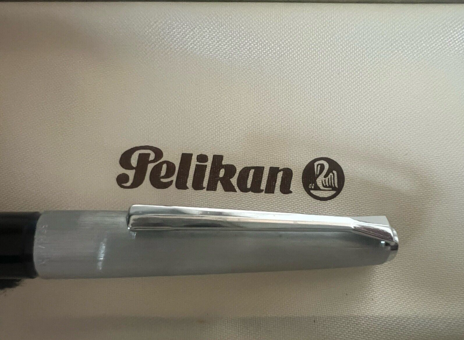 🔴 PELIKAN Füllfederhalter 21 Silvexa 14 KT Goldfeder mit Vintage-Tintenpatrone 