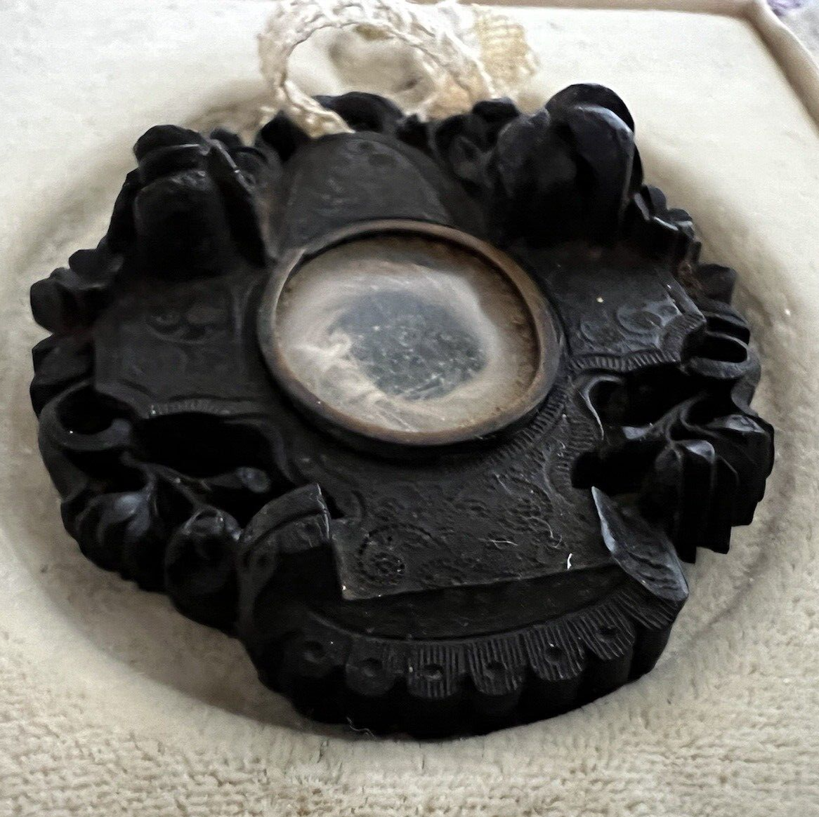 Pendentif Porte- Relique Bois Sculpté Main Médaillon Central Antique 800 
