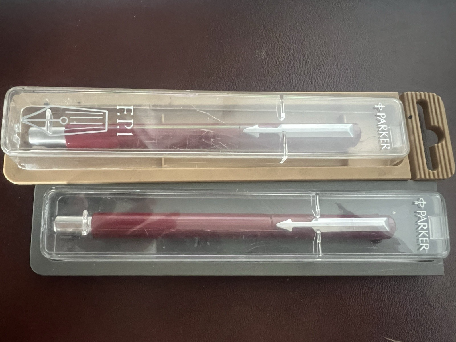 🔴 PARKER penna stilografica e sfera rosse Vector scrivono vintage