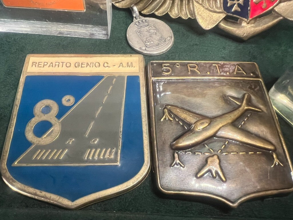 🔴 CREST fermacarte medaglia in plexyglass lotto unico vintage