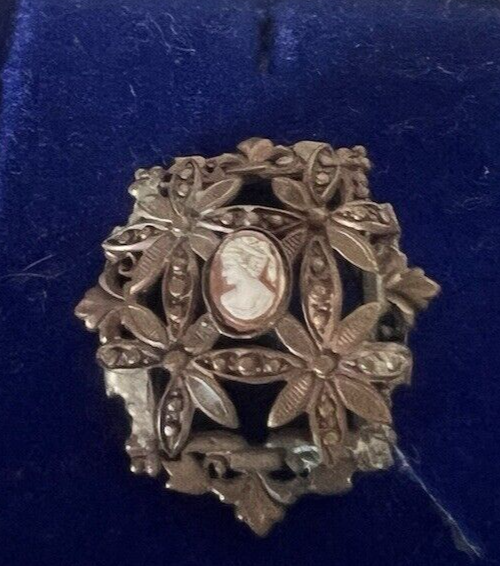 🔴 Vintage 3x3,5cm große, ziselierte Kamee-Blumenbrosche für Jacke oder Schal 