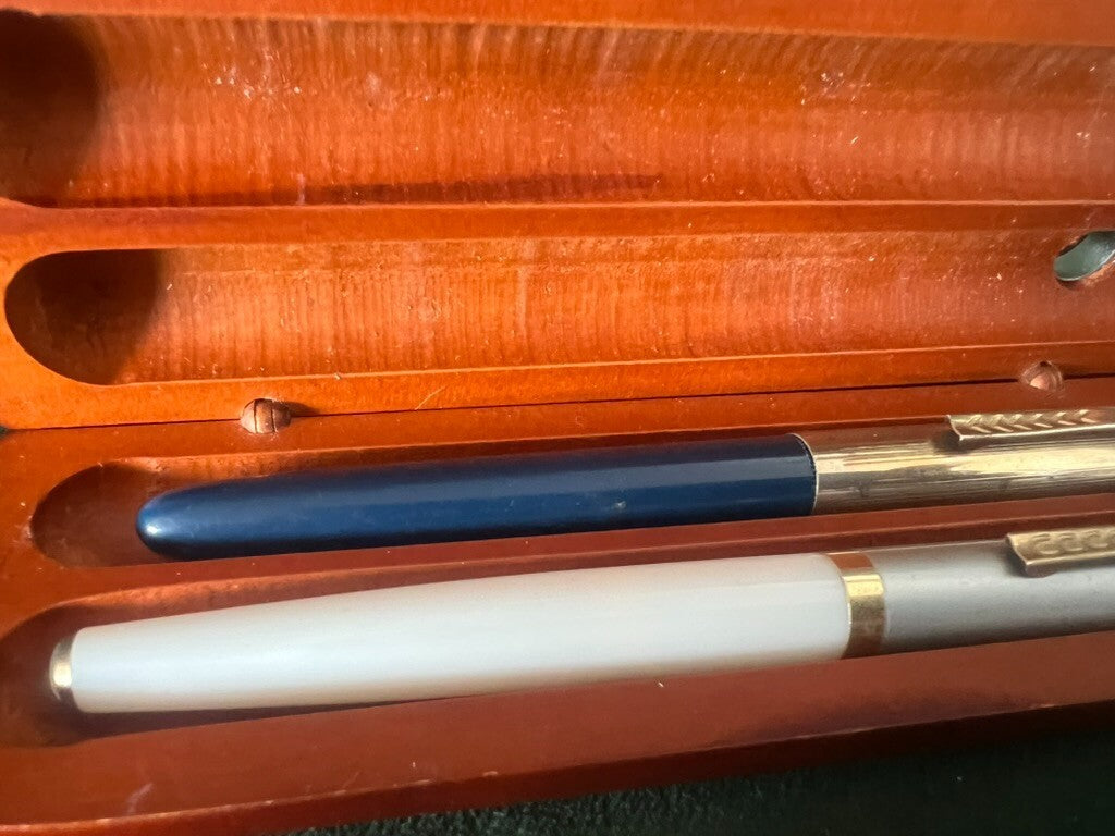 🔴 Penne stilografiche blu bianca a pistone scrivono per inchiostro vintage B
