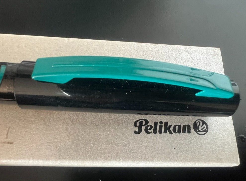 Pelikan G0 Stylo-Plume Stylo à Plume à Cartouche Doré Écrit Vintage 