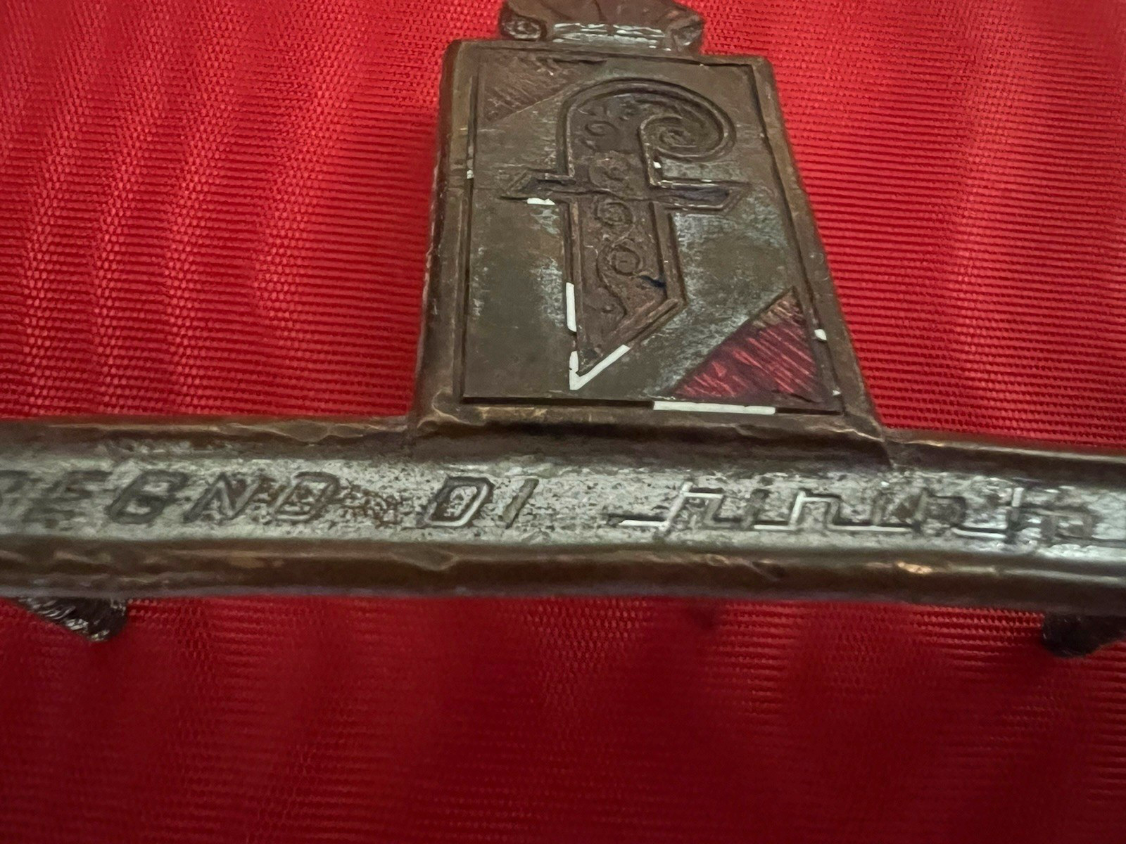 🔴 PININFARINA emailliertes Metallemblem der I-Serie mit 2 Pins, original Vintage 