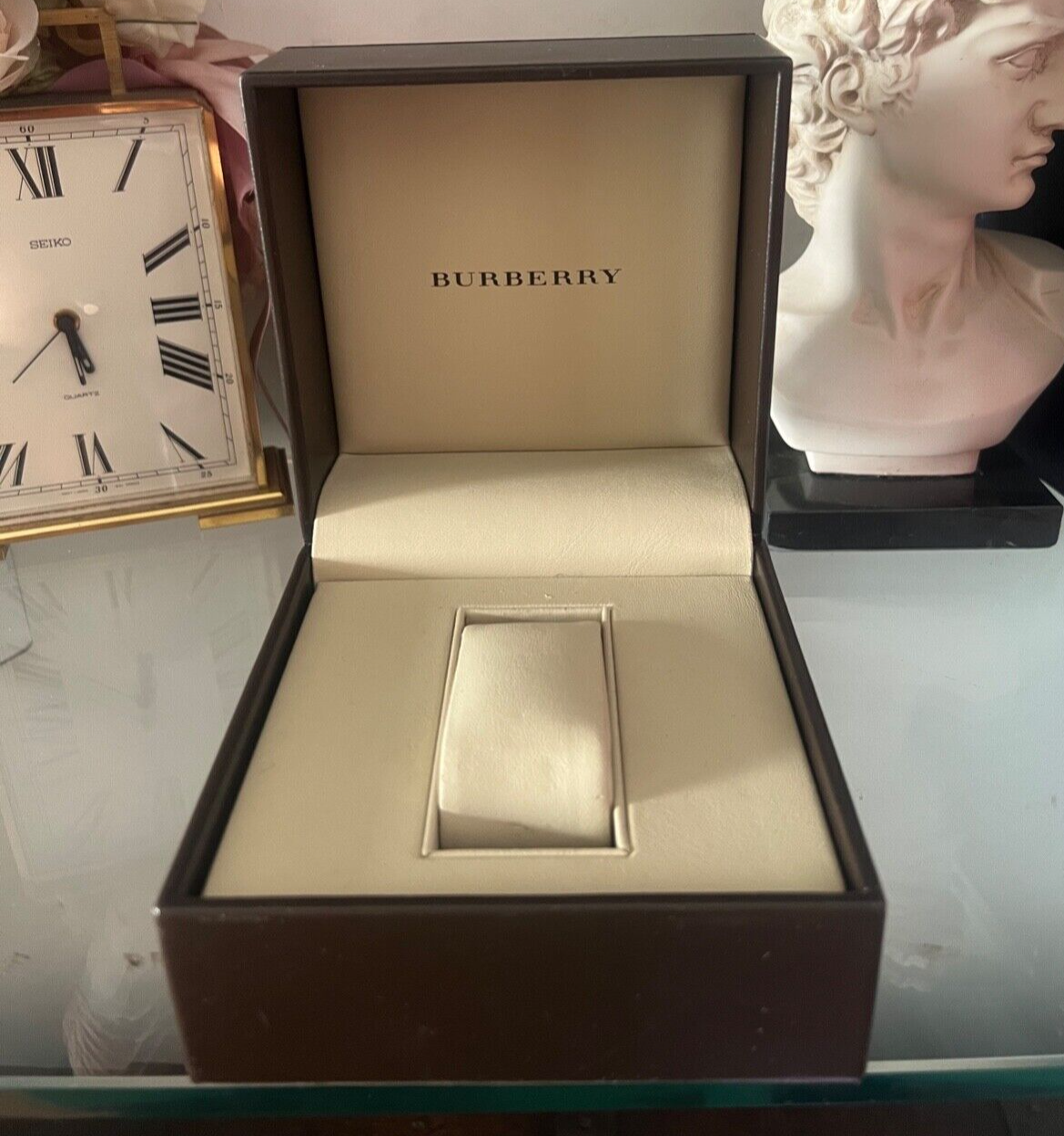 Burberry Uhrenbox mit Garantie, Kunstleder braun 
